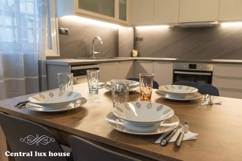Central Lux House 卡拉马塔 外观 照片