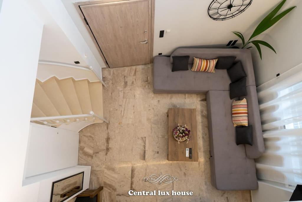 Central Lux House 卡拉马塔 外观 照片