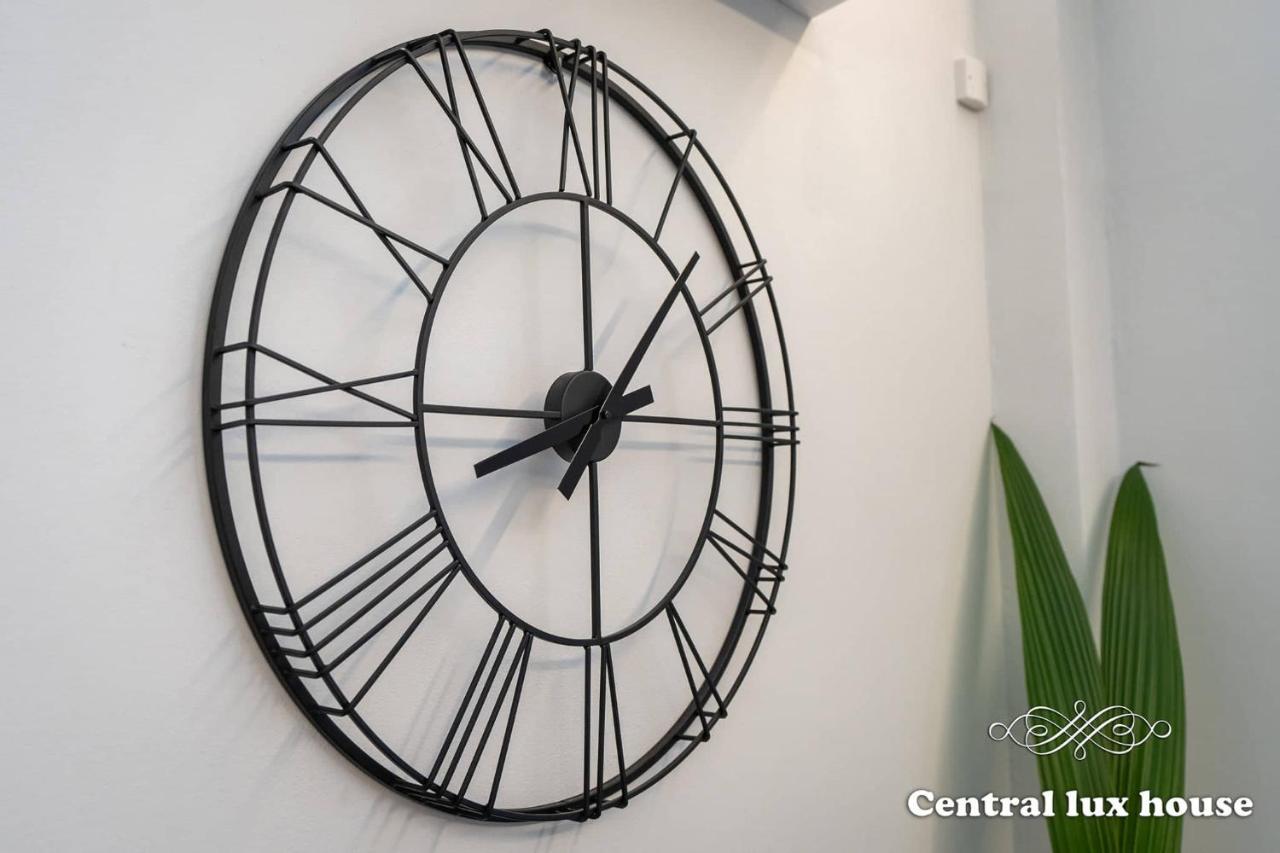 Central Lux House 卡拉马塔 外观 照片